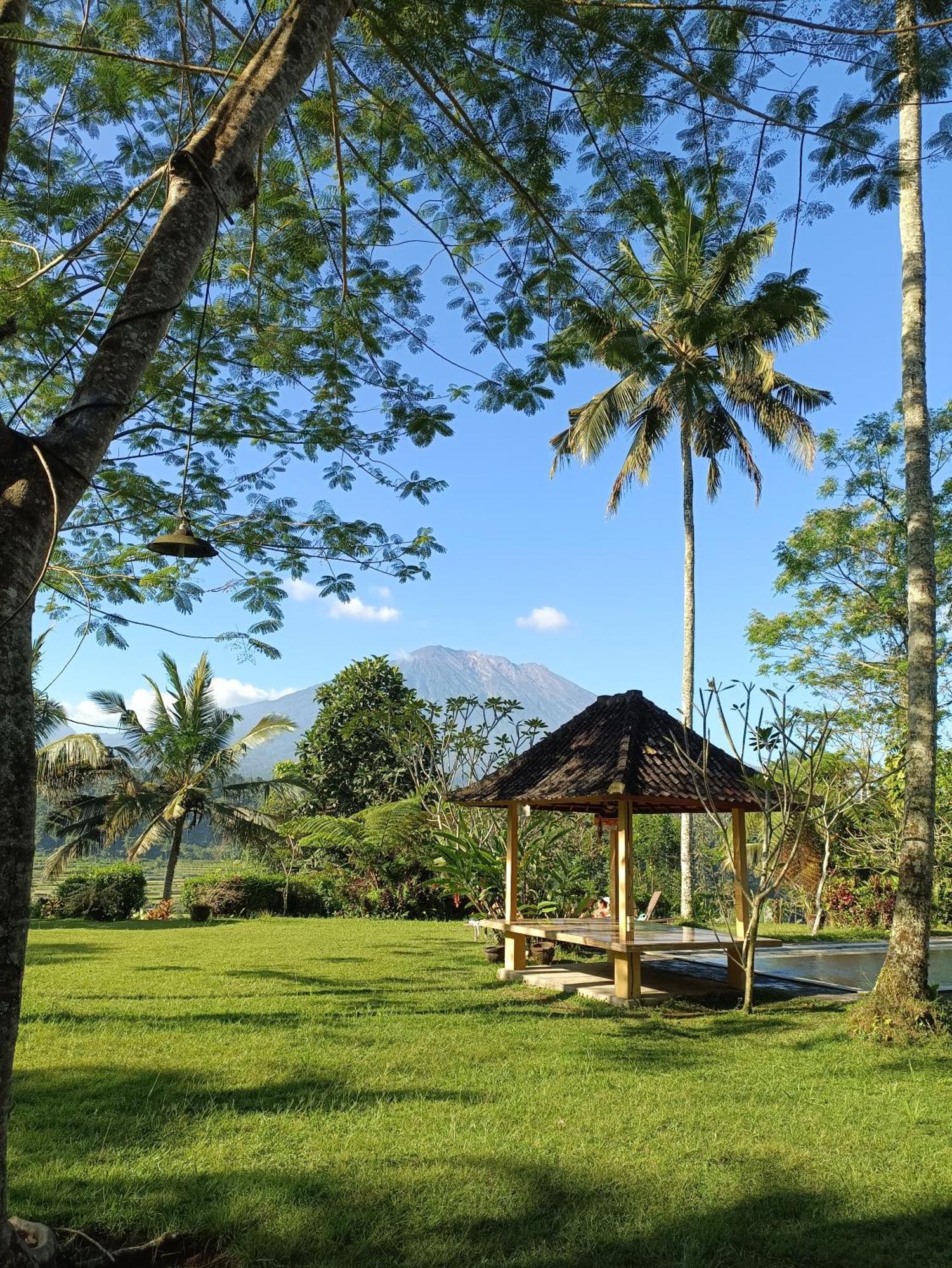 Mahagiri Resort & Restaurant Menanga ภายนอก รูปภาพ