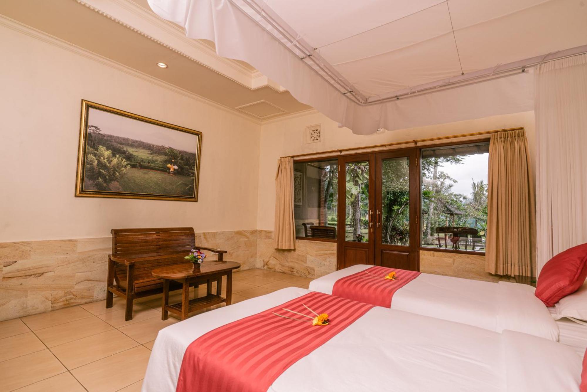 Mahagiri Resort & Restaurant Menanga ภายนอก รูปภาพ